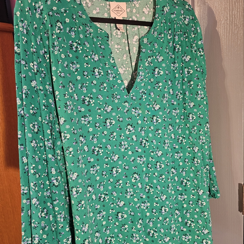 St. John's Bay Green Floral Blouse